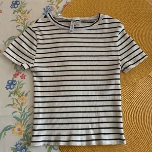 H&M Divided Short Sleeve
